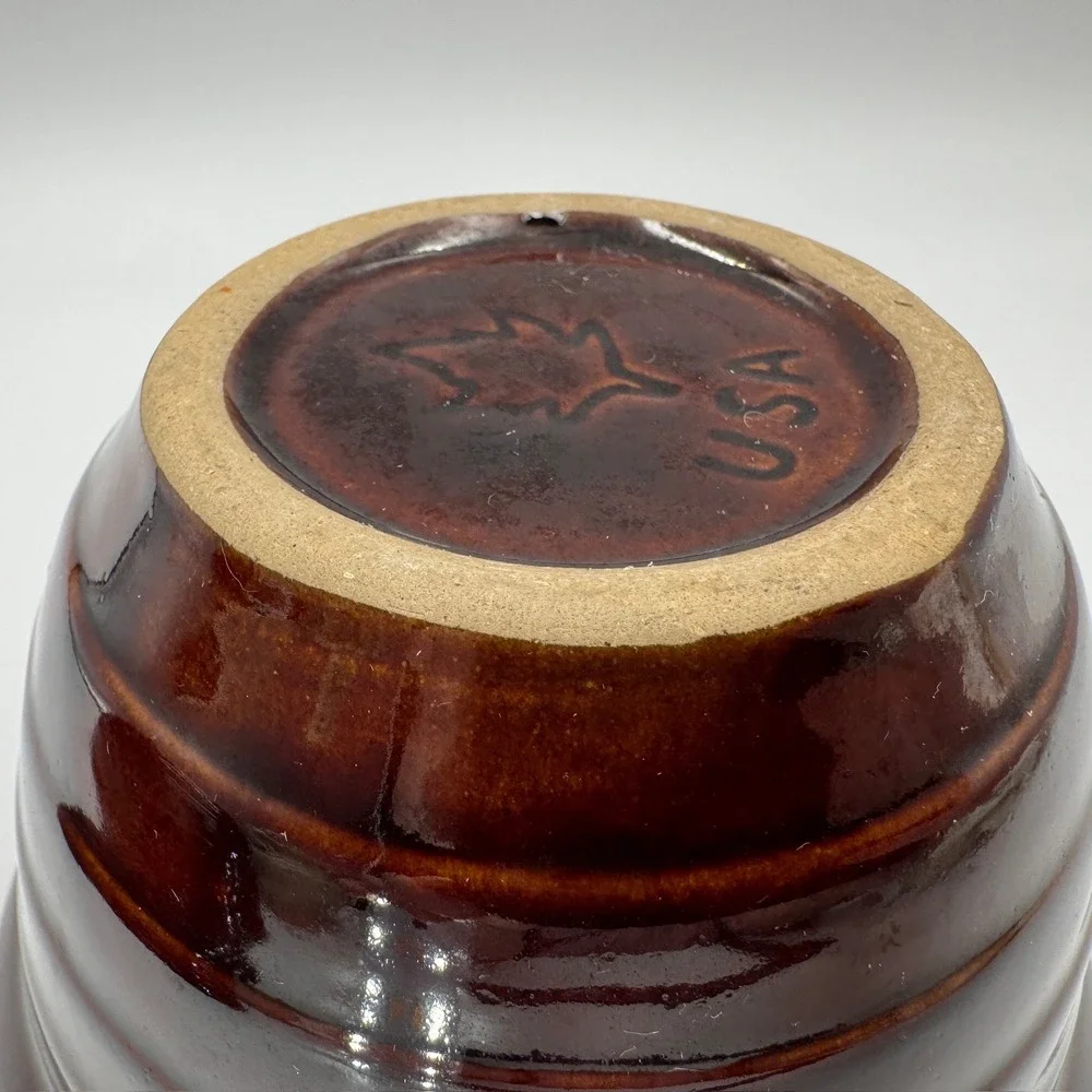 Maple Leaf Monmouth USA Pottery Stoneware‎ Brown Ribbed Beehive Bowl Vintage 5